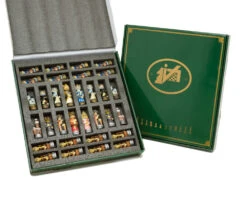 The Cats Vs Dogs Hand Painted Themed Chess Pieces By Italfama 15 The Cats Vs Dogs Hand Painted Themed Chess Pieces By Italfama -Chess Shop R70701 07