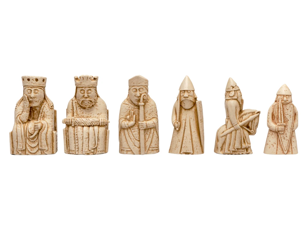 The Regency Chess Lewis Chess Piece Gift Set 3 The Regency Chess Lewis Chess Piece Gift Set - Image 3