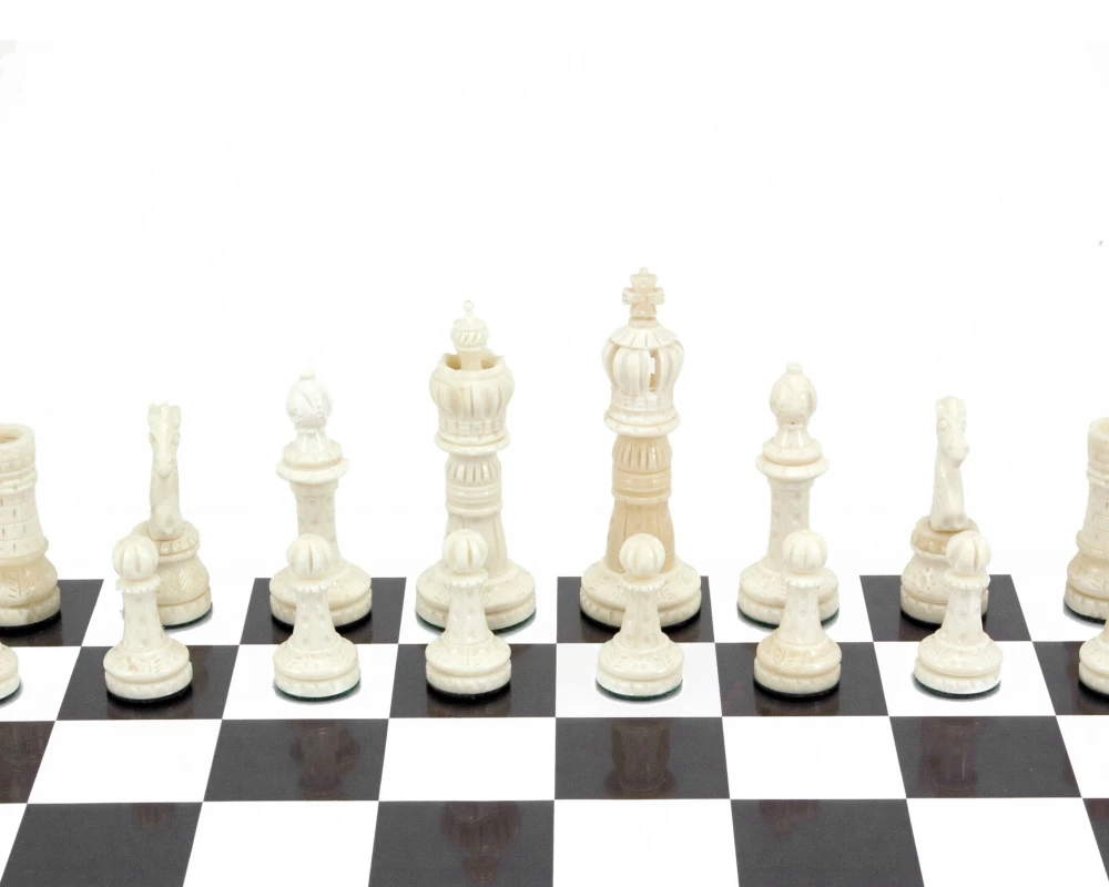 Kings Cross Carved Camel Bone Chess Pieces 6 Kings Cross Carved Camel Bone Chess Pieces - Image 6