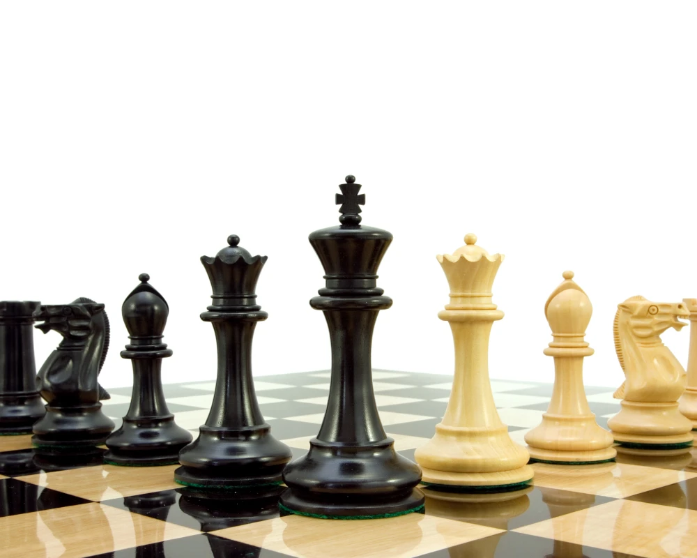 Old English Elite Series Ebony Staunton Chess Pieces 4 Inches 7 Old English Elite Series Ebony Staunton Chess Pieces 4 Inches - Image 7