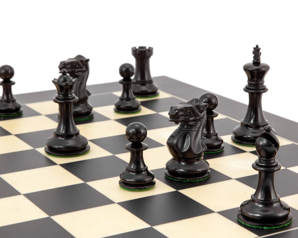 Highgrove Series Ebonised Staunton Chess Pieces 3 Inches 4 Highgrove Series Ebonised Staunton Chess Pieces 3 Inches - Image 4