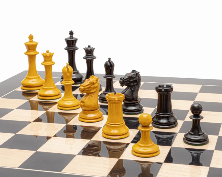 The Harrwitz Staunton 3.5 Inch Ebony Chess Men 5 The Harrwitz Staunton 3.5 Inch Ebony Chess Men - Image 5