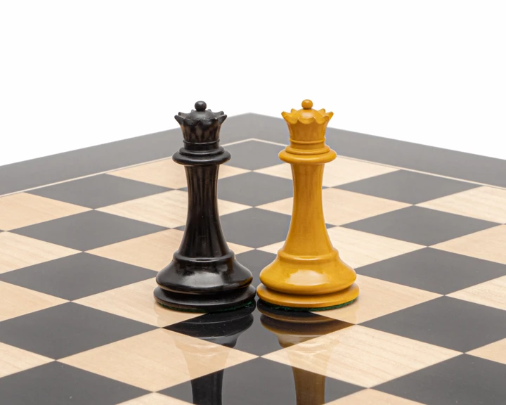 The Harrwitz Staunton 3.5 Inch Ebony Chess Men 7 The Harrwitz Staunton 3.5 Inch Ebony Chess Men - Image 7