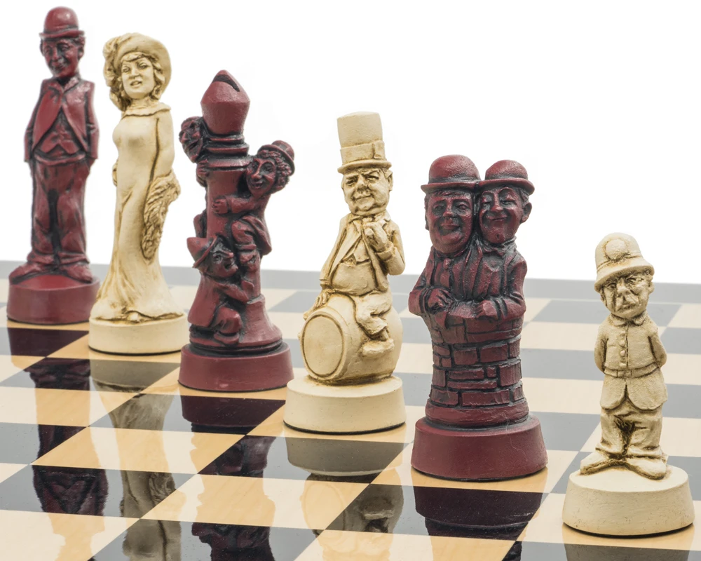 The Berkeley Chess Movie Stars Black Cardinal Grand Chess Set 7 The Berkeley Chess Movie Stars Black Cardinal Grand Chess Set - Image 7