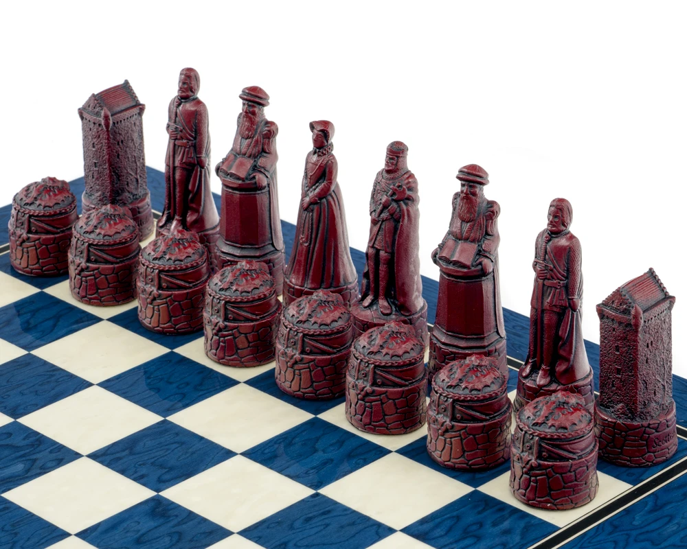 The Berkeley Chess Scottish Cardinal Blue Chess Set 2 The Berkeley Chess Scottish Cardinal Blue Chess Set - Image 2