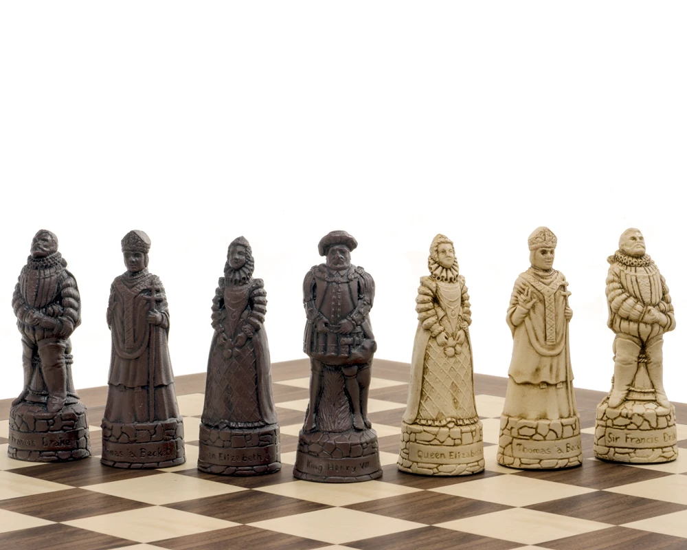 The Berkeley Chess English Russet & Walnut Chess Set 5 The Berkeley Chess English Russet & Walnut Chess Set - Image 5