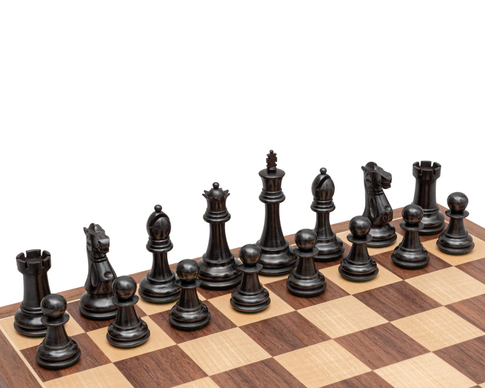 The Arundel Black And Walnut Classic Chess Set 2 The Arundel Black And Walnut Classic Chess Set - Image 2
