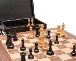 The Windsor Ebony And Walnut Traditional Chess Set 10 The Windsor Ebony And Walnut Traditional Chess Set -Chess Shop RCPB509 03