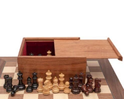 The Sandringham Tres Corone And Walnut Luxury Chess Set With Case -Chess Shop RCPB548 04