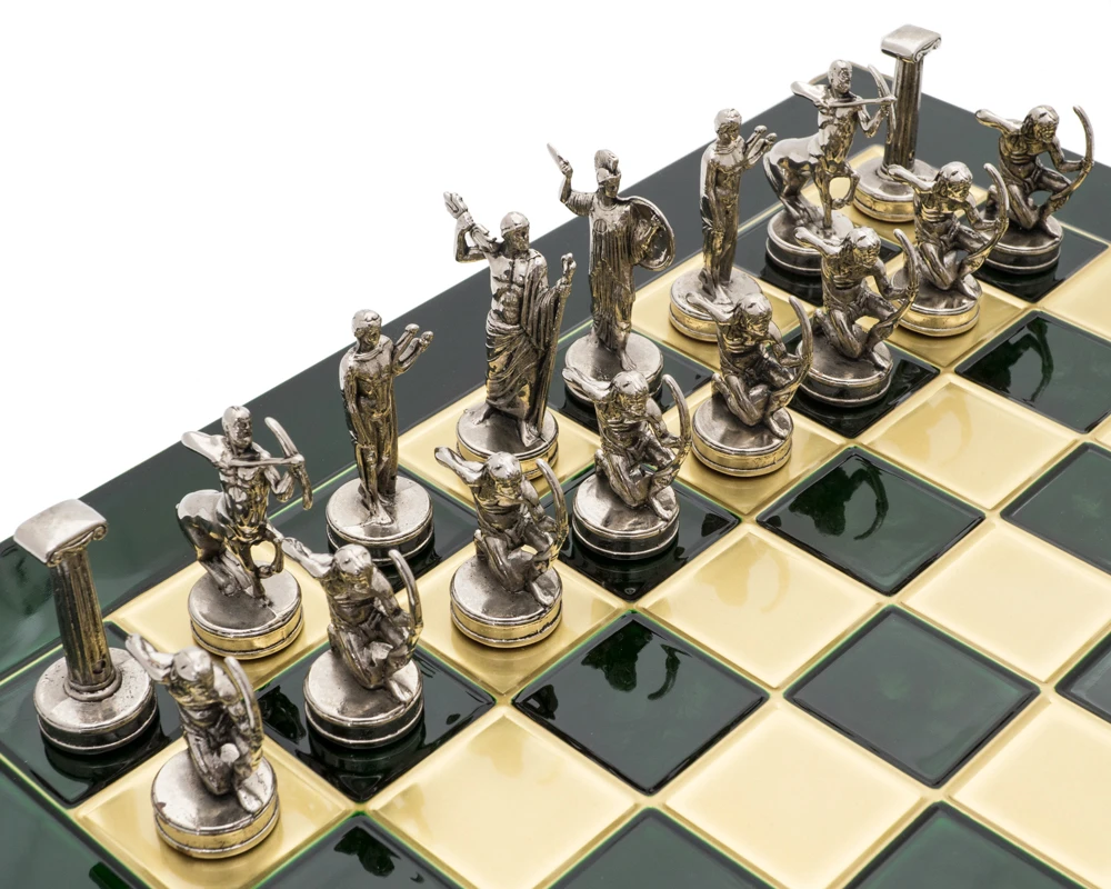 The Manopoulos 'Labours Of Hercules' Chess Set With Wooden Case - MEDIUM 2 The Manopoulos 'Labours Of Hercules' Chess Set With Wooden Case - MEDIUM - Image 2